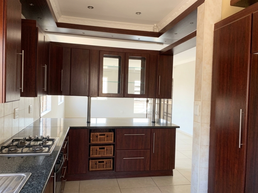 To Let 3 Bedroom Property for Rent in Geelhoutpark North West